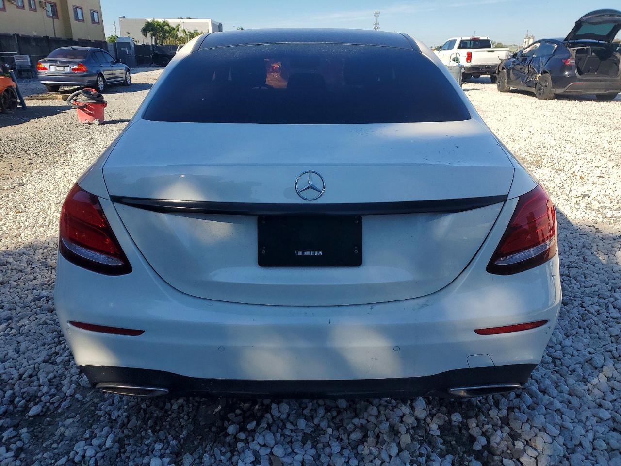 2018 MERCEDES-BENZ E 300 4MATIC photo 11