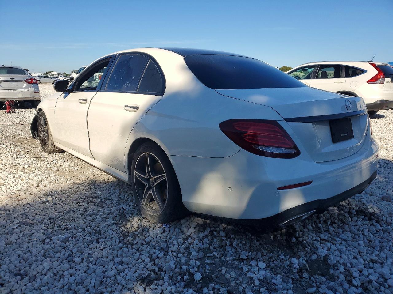 2018 MERCEDES-BENZ E 300 4MATIC photo 3