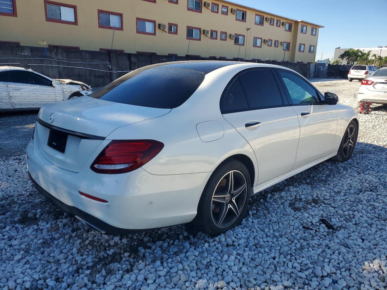 2018 MERCEDES-BENZ E 300 4MATIC photo 5