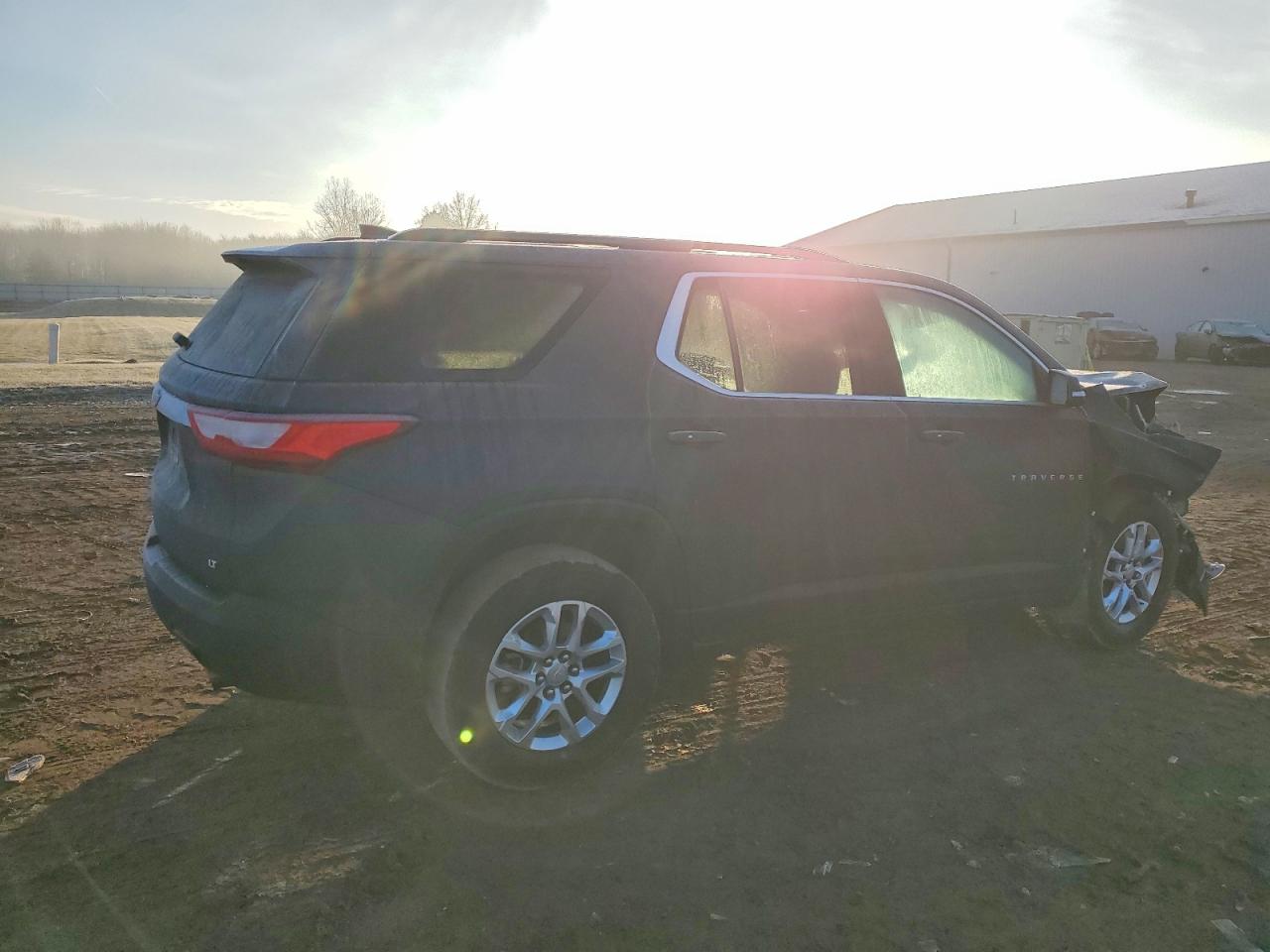 2020 CHEVROLET TRAVERSE LT photo 3