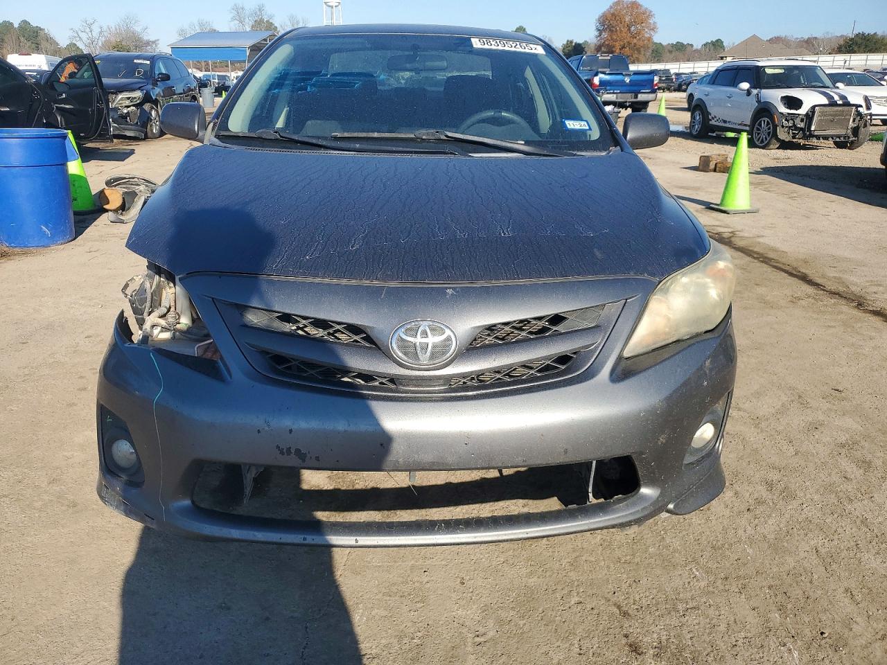 2013 TOYOTA COROLLA BASE photo 5