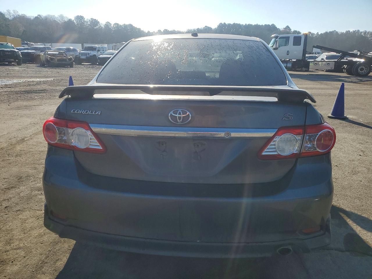 2013 TOYOTA COROLLA BASE photo 6