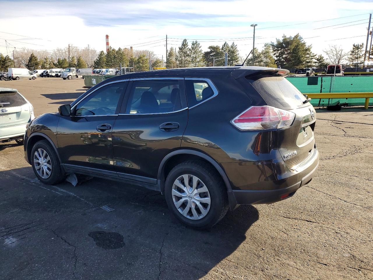 2016 NISSAN ROGUE S photo 3