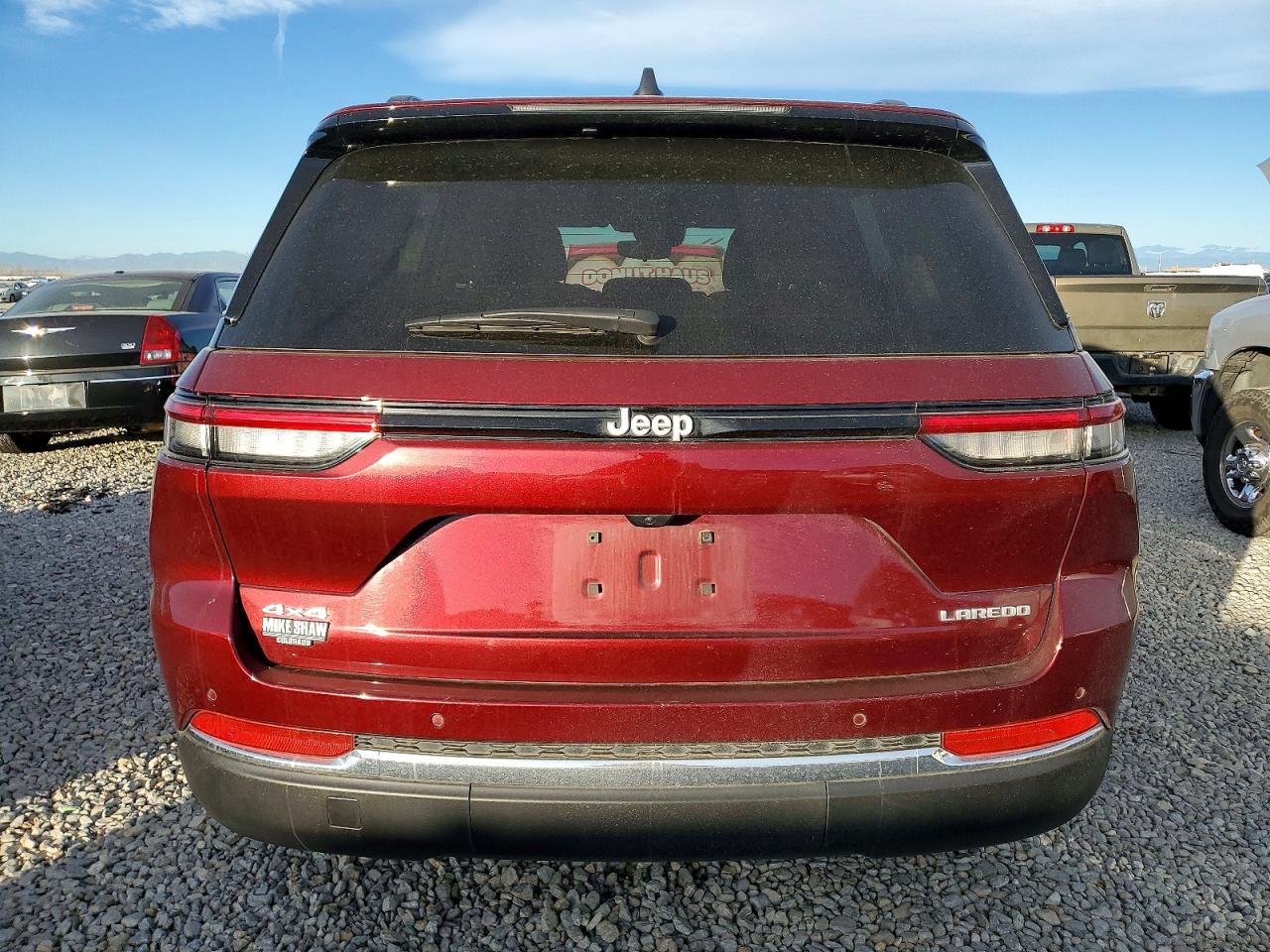 2024 JEEP GRAND CHEROKEE LAREDO photo 6