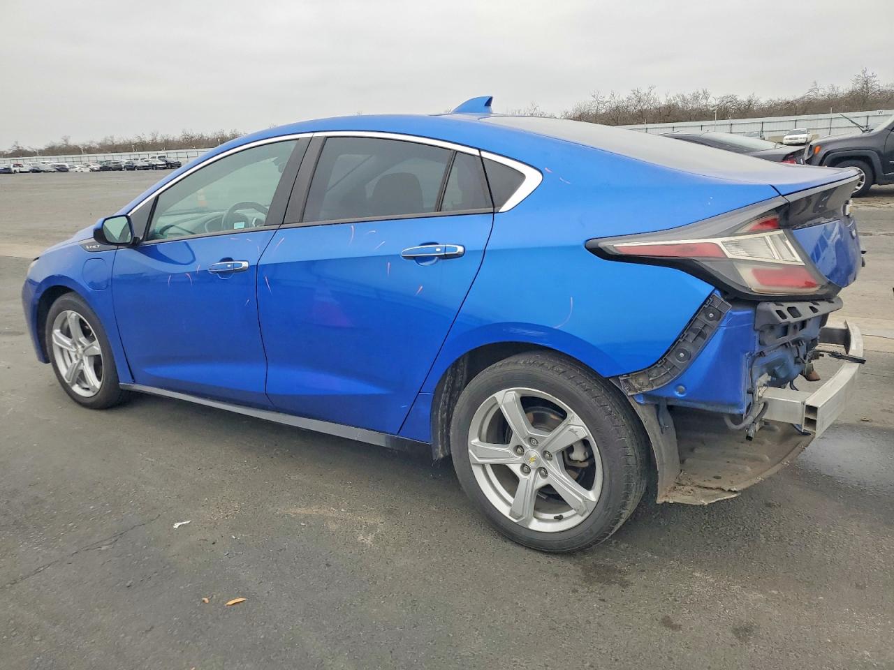 2016 CHEVROLET VOLT LT photo 2