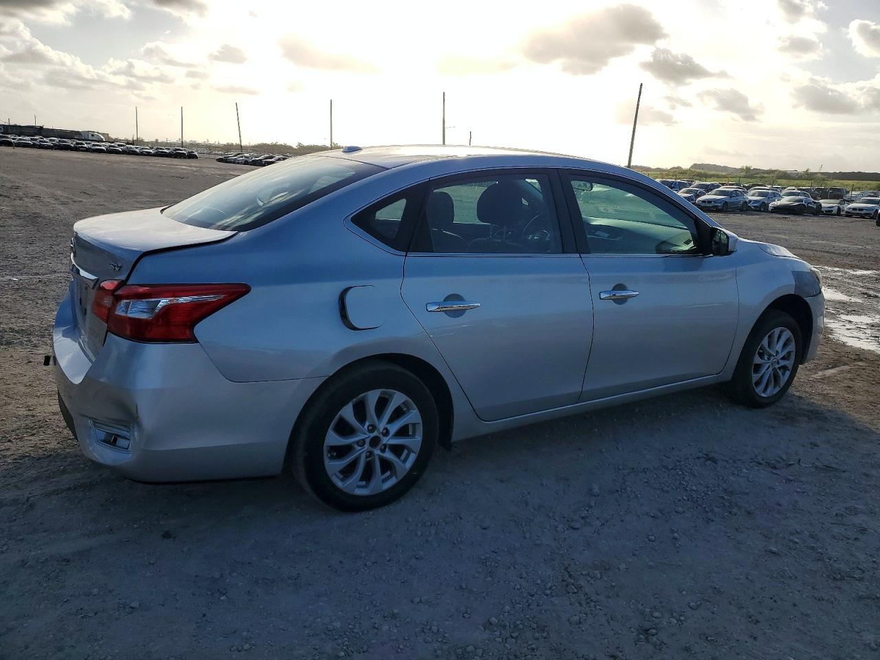 2019 NISSAN SENTRA S photo 3