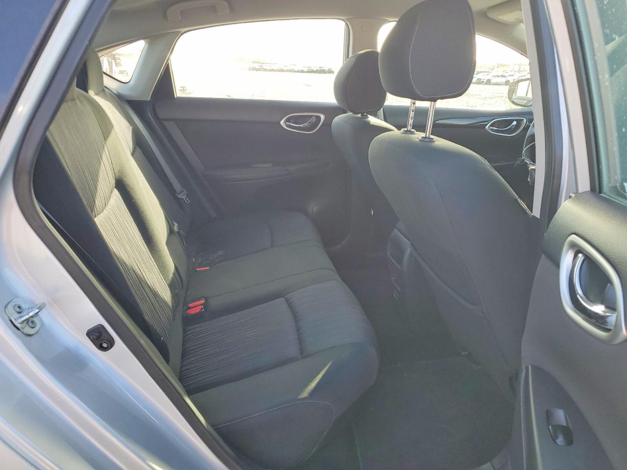 2019 NISSAN SENTRA S photo 10