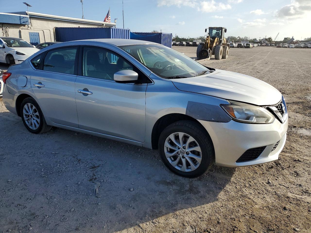 2019 NISSAN SENTRA S photo 4