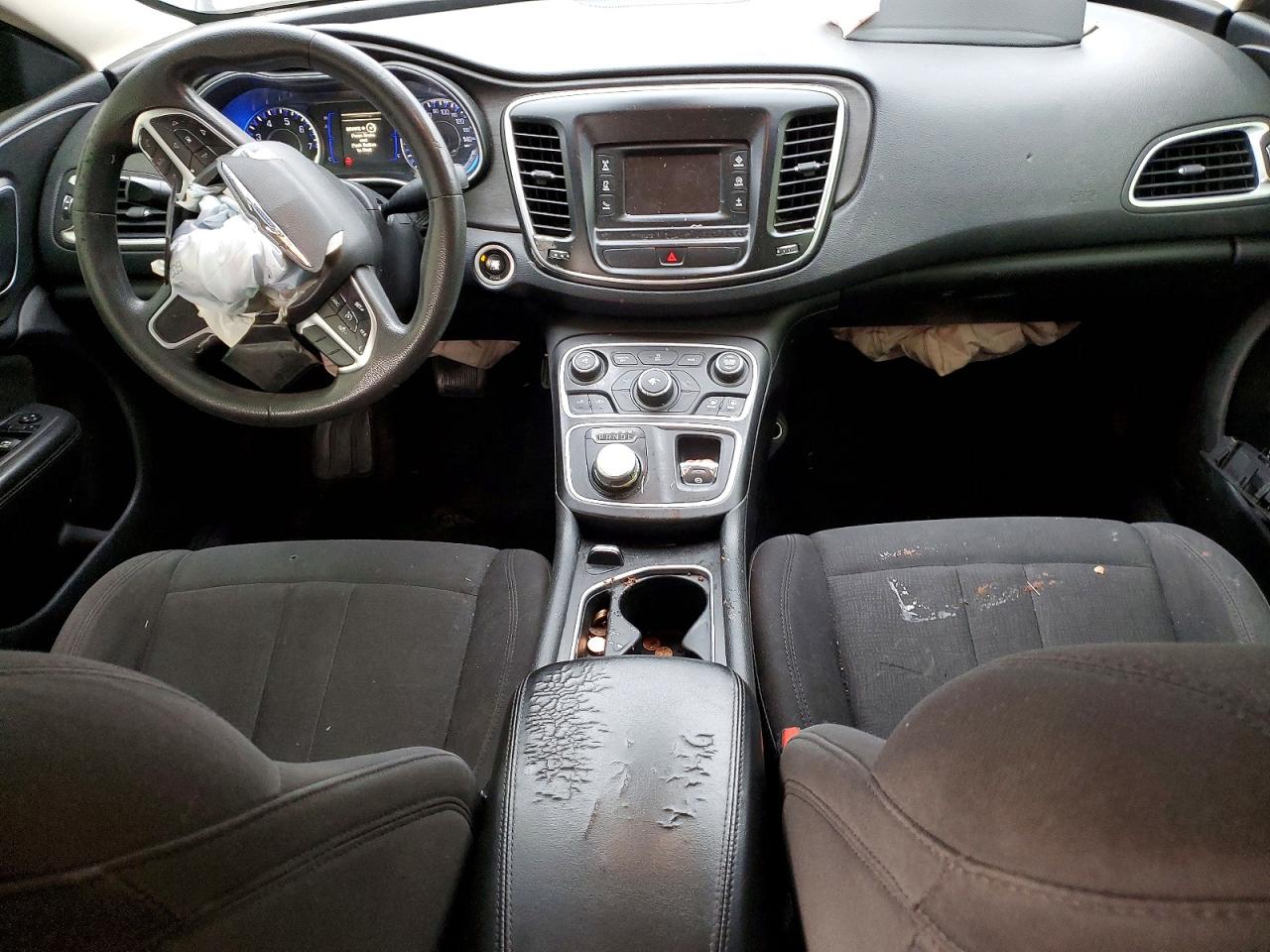 2016 CHRYSLER 200 LIMITED photo 8
