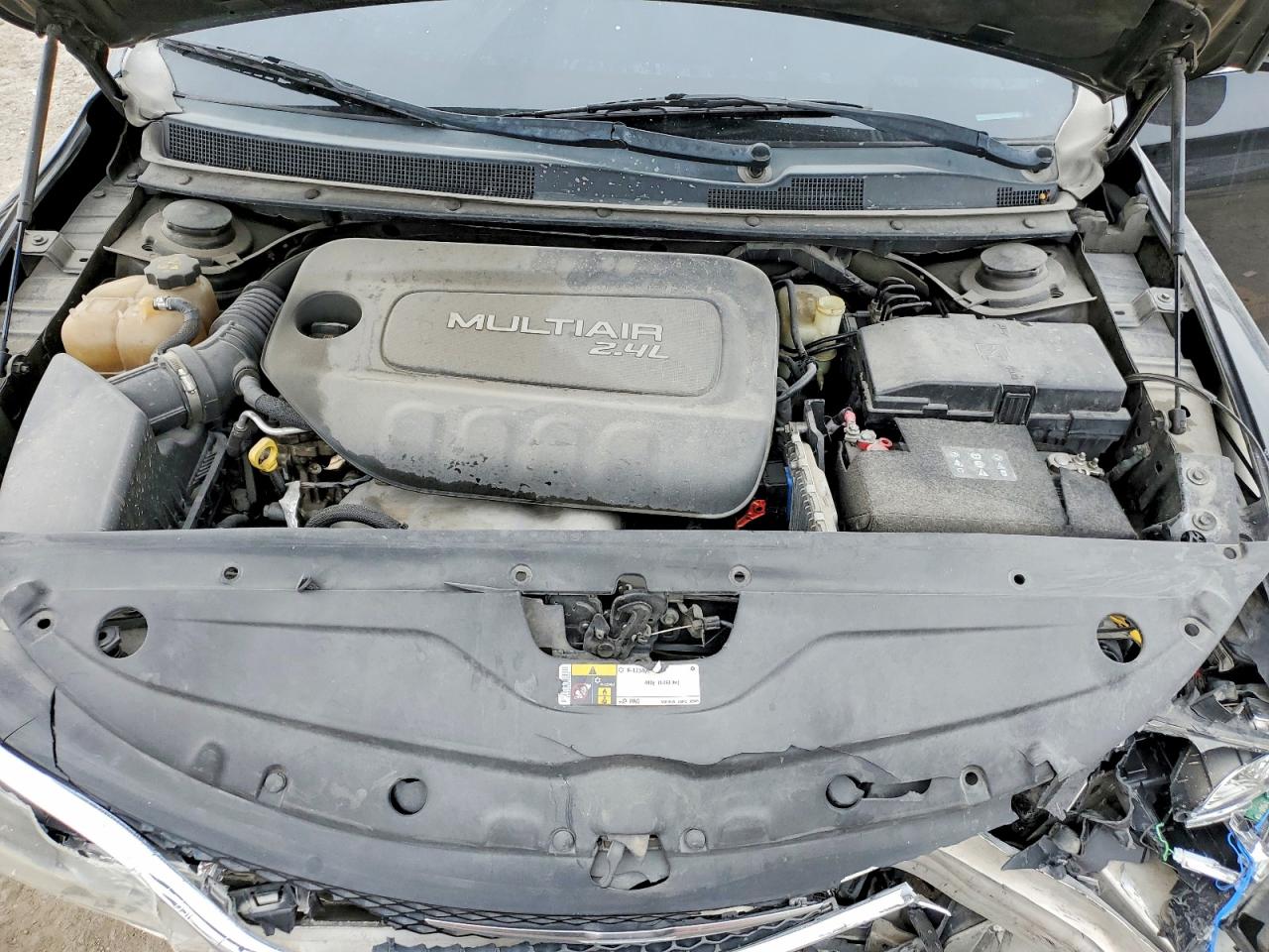 2016 CHRYSLER 200 LIMITED photo 11