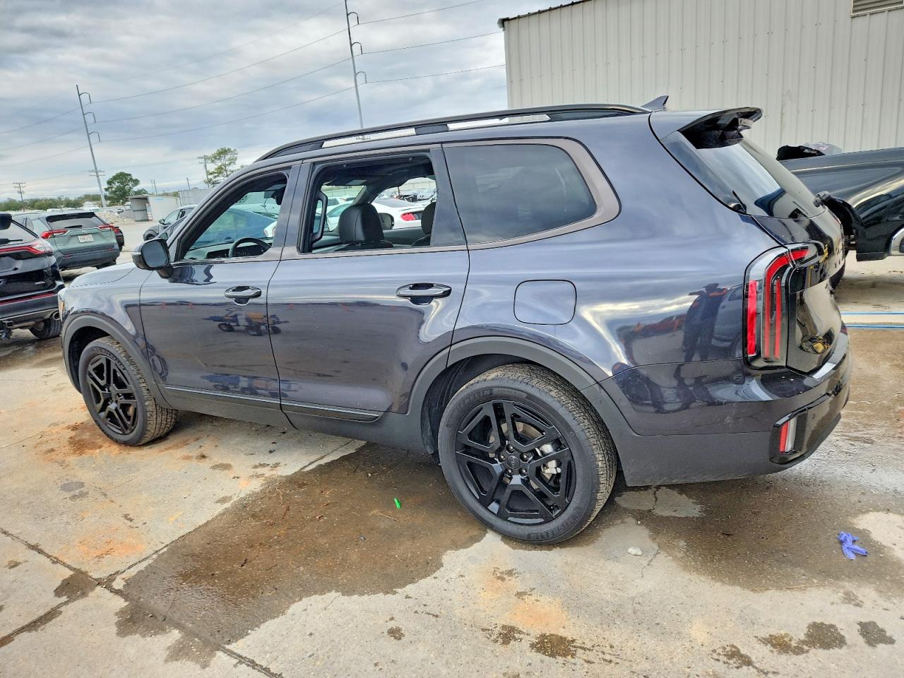 2025 KIA TELLURIDE SX photo 2