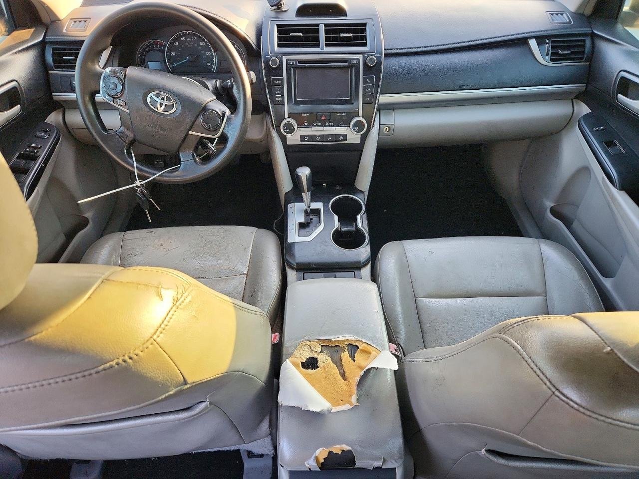 2013 TOYOTA CAMRY photo 8
