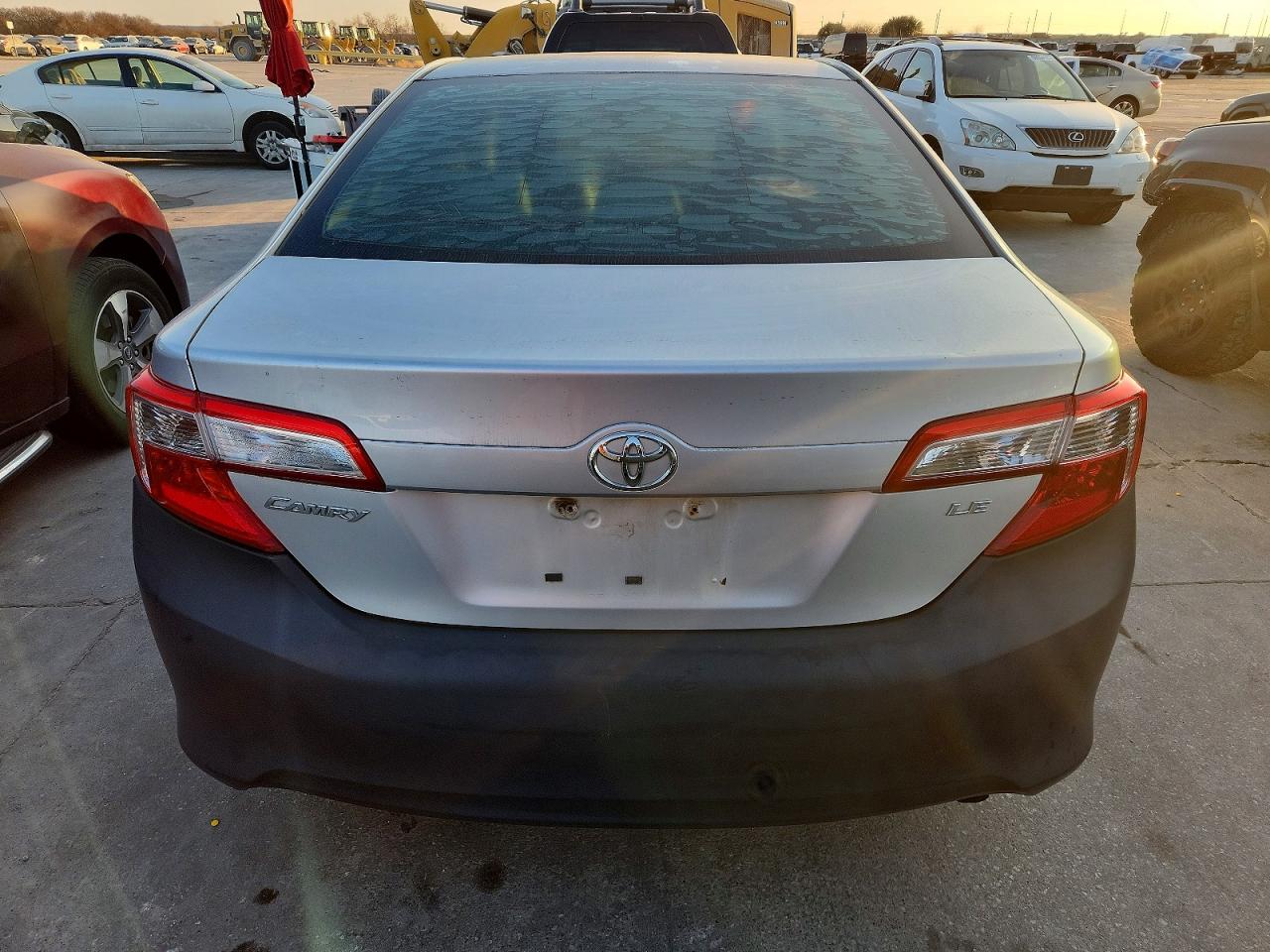2013 TOYOTA CAMRY photo 6
