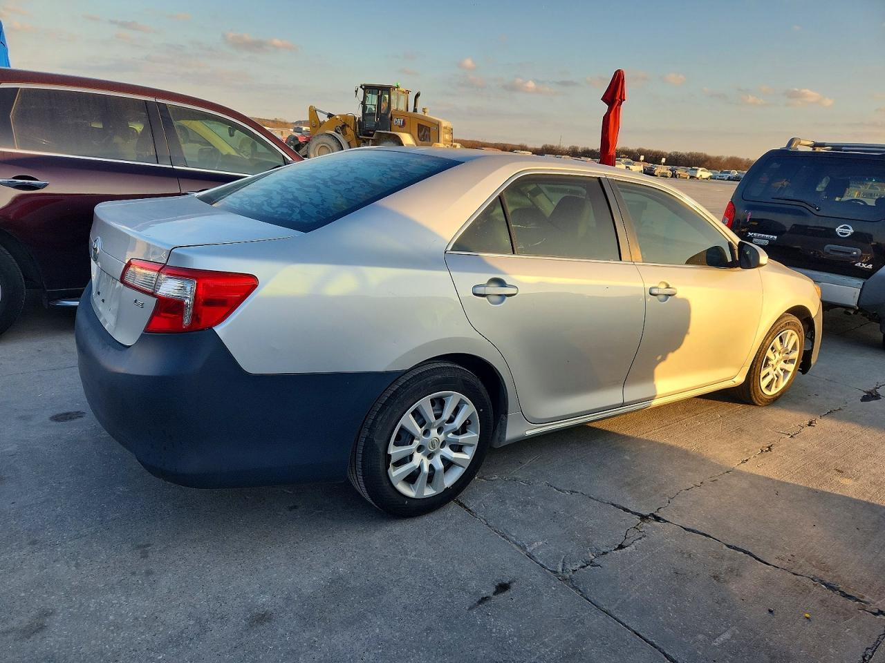 2013 TOYOTA CAMRY photo 3
