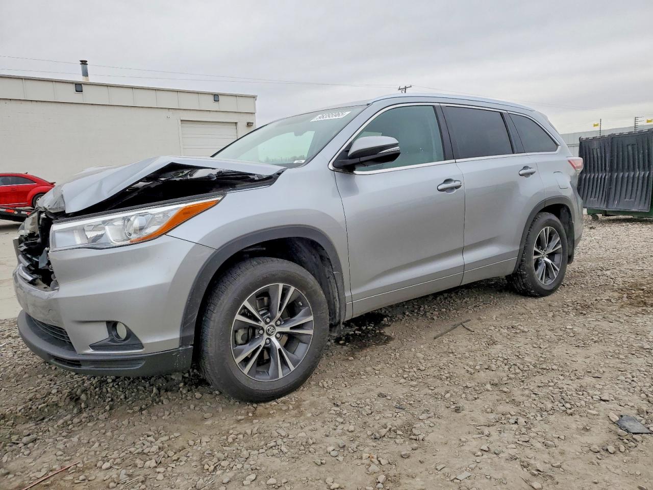 2016 TOYOTA HIGHLANDER