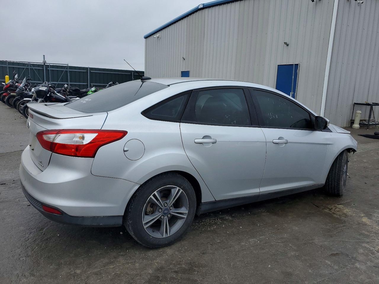 2014 FORD FOCUS SE photo 7