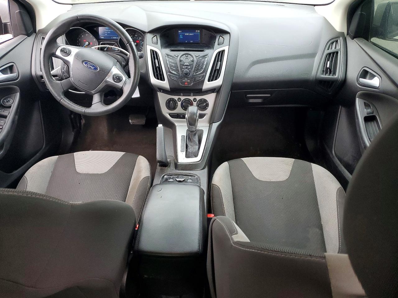 2014 FORD FOCUS SE photo 22