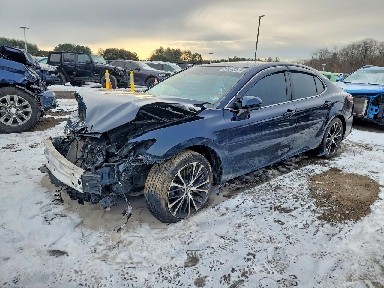 2018 TOYOTA CAMRY