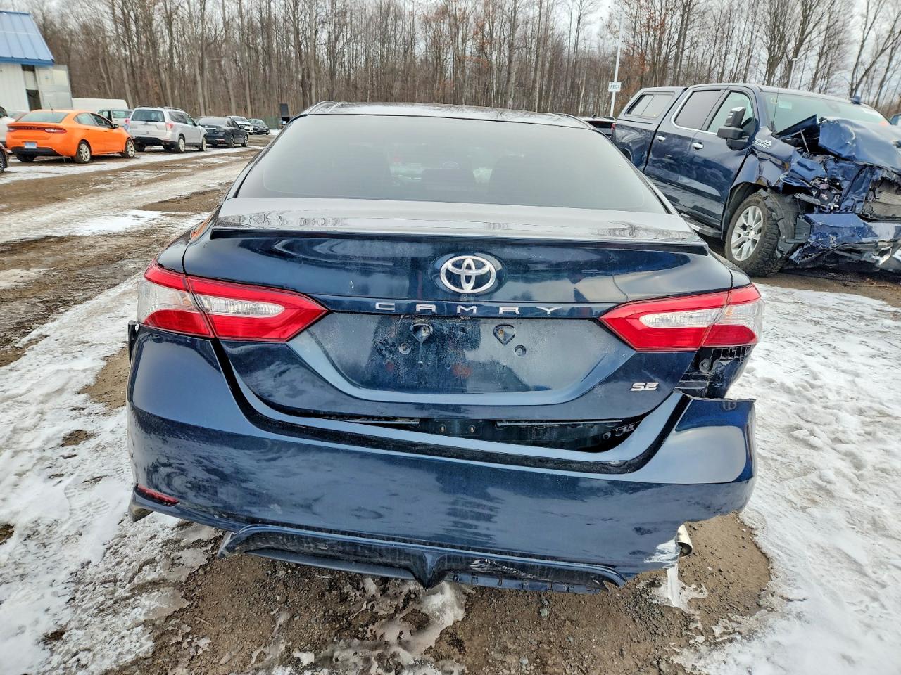 2018 TOYOTA CAMRY L photo 6