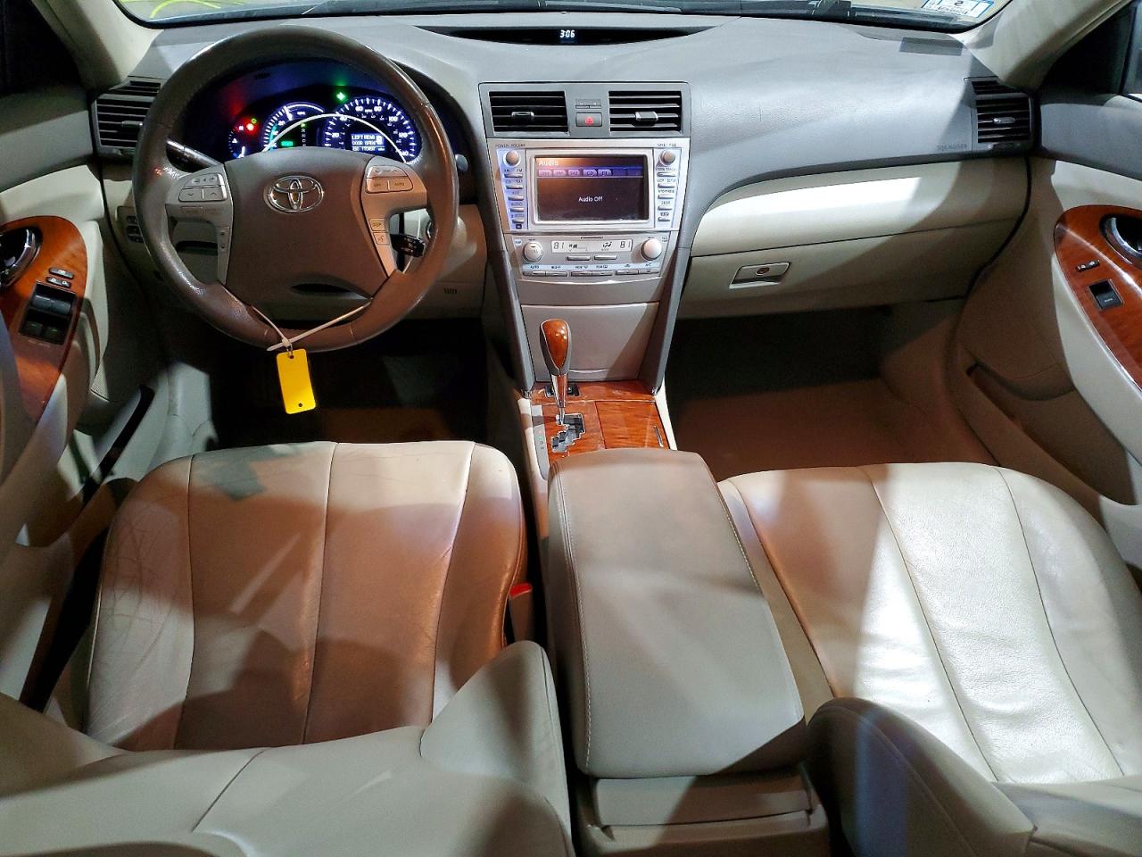 2011 TOYOTA CAMRY HYBRID photo 8