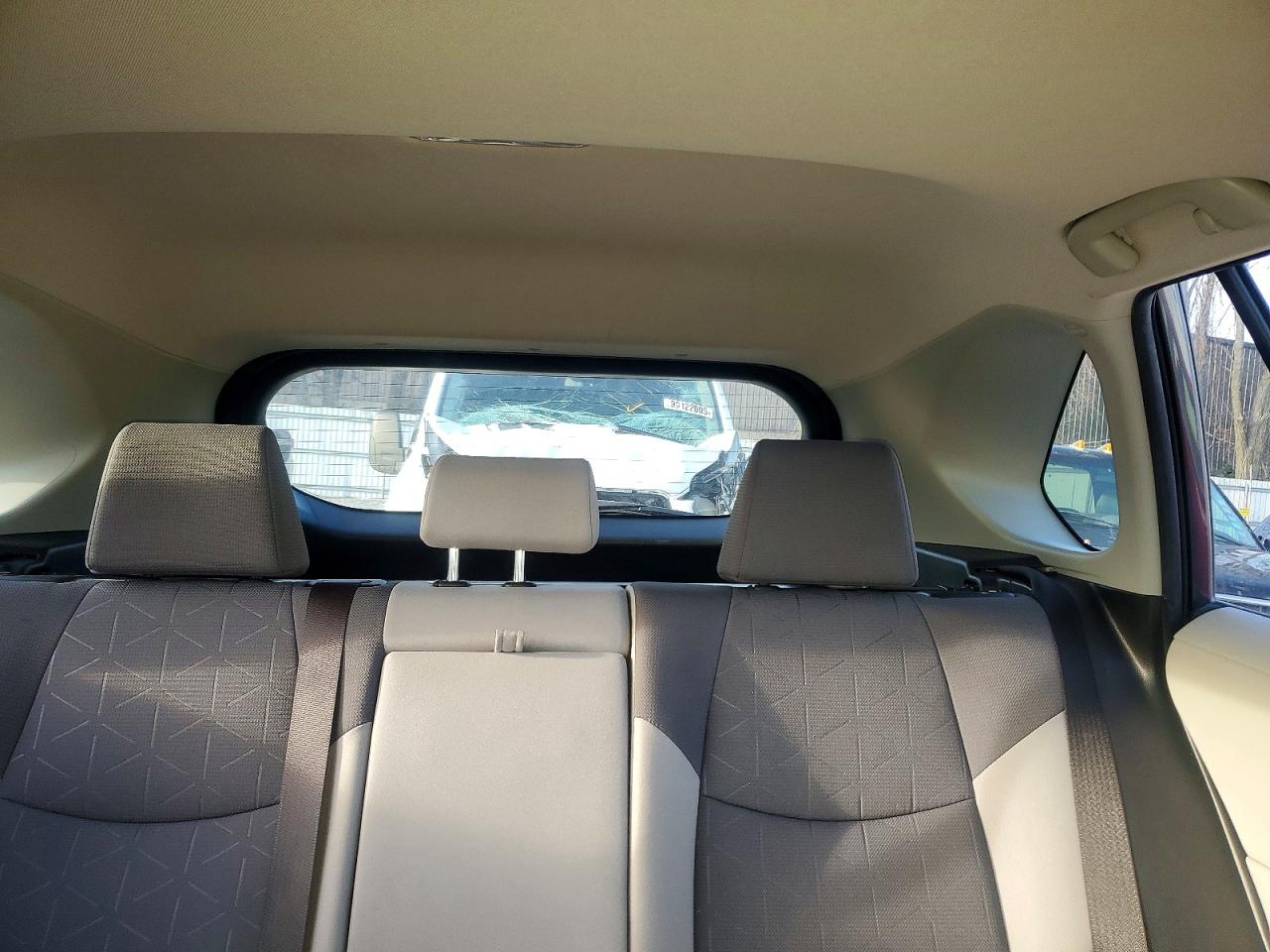 2019 TOYOTA RAV4 XLE photo 10