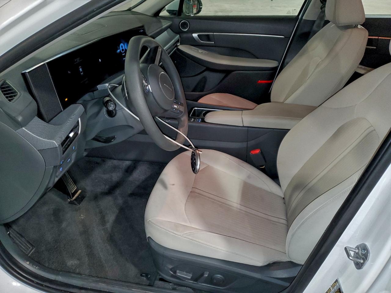 2025 HYUNDAI SONATA SEL photo 7