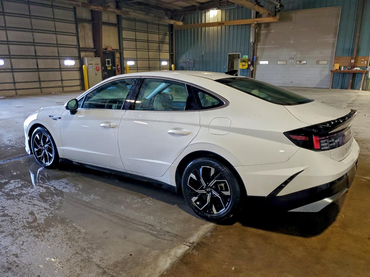 2025 HYUNDAI SONATA SEL photo 2