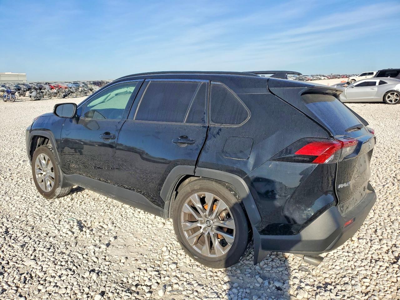 2019 TOYOTA RAV4 XLE PREMIUM photo 4