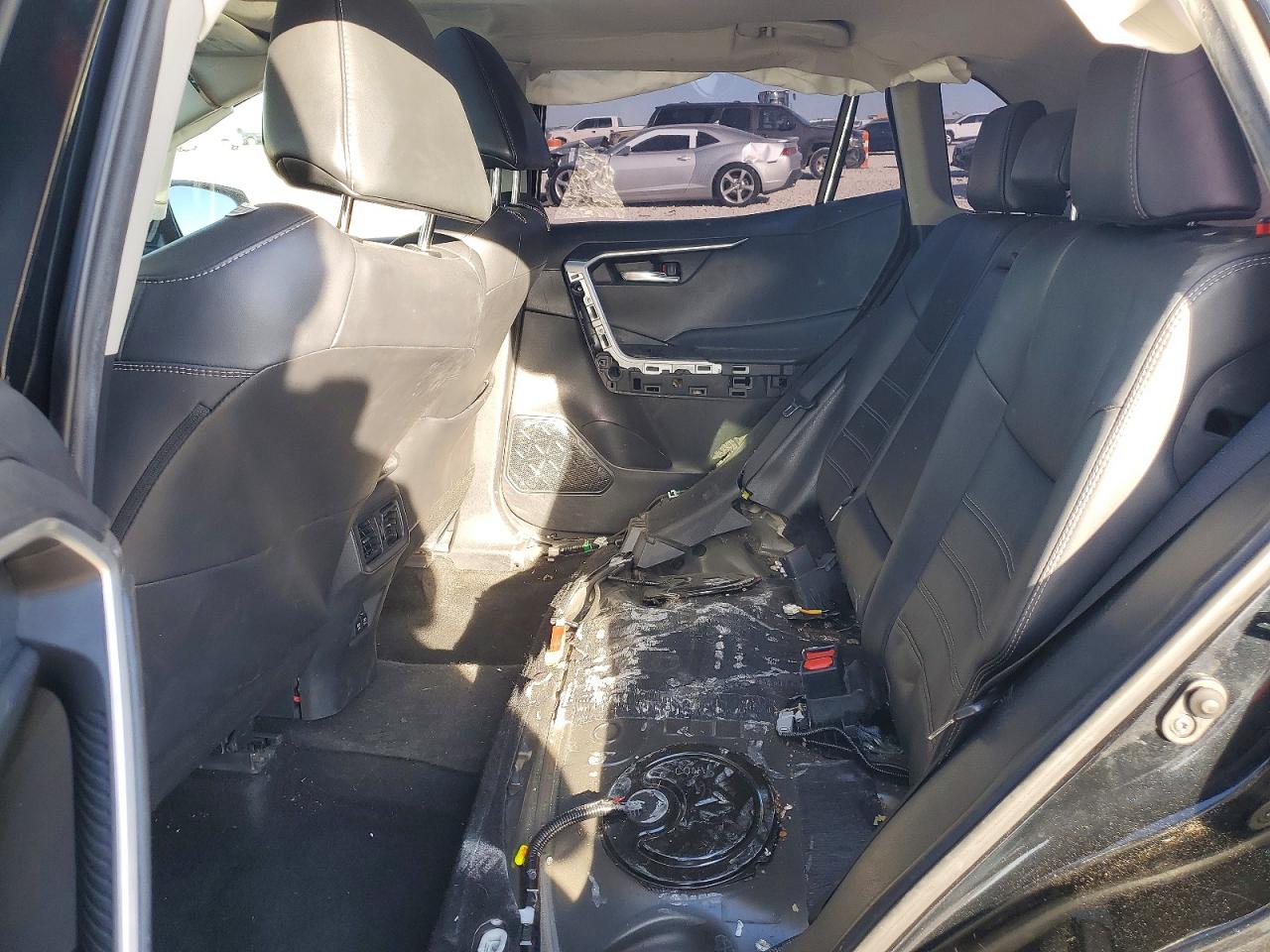 2019 TOYOTA RAV4 XLE PREMIUM photo 31