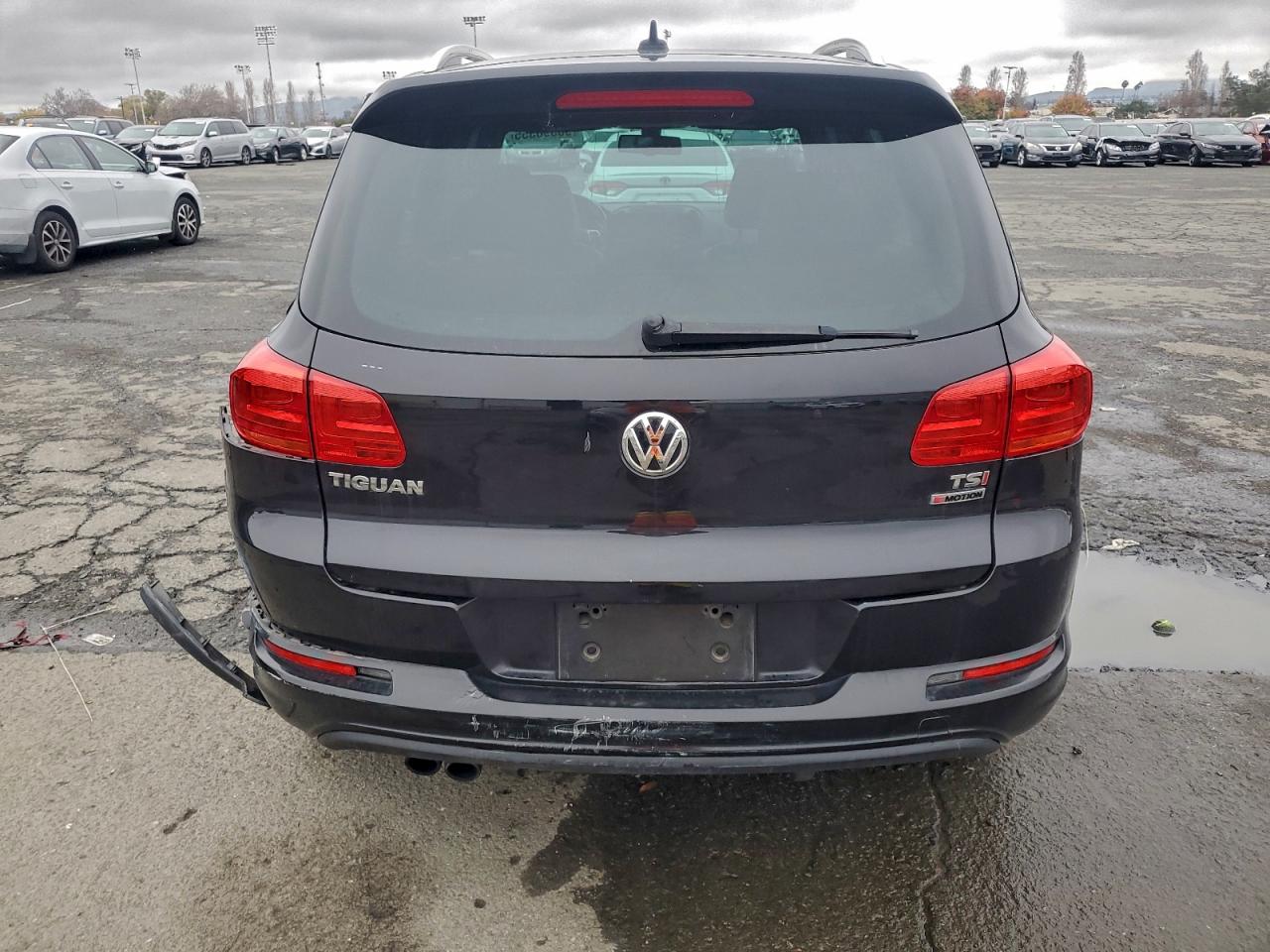 2016 VOLKSWAGEN TIGUAN S photo 11