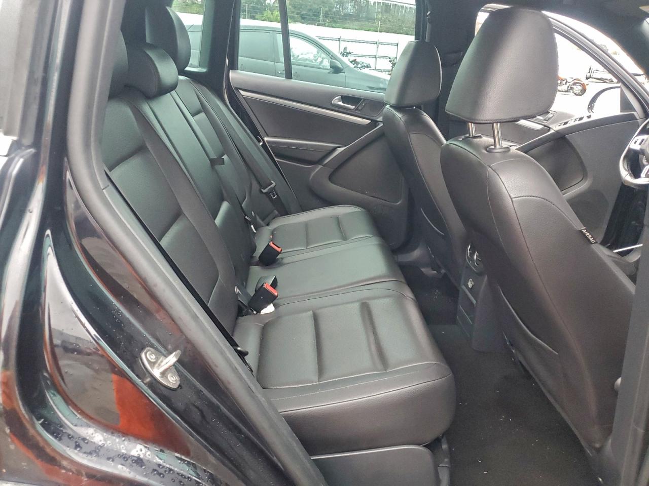 2016 VOLKSWAGEN TIGUAN S photo 21