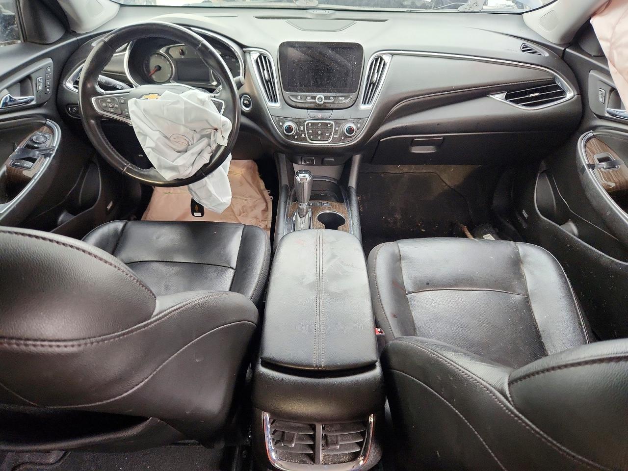 2018 CHEVROLET MALIBU PREMIER photo 8