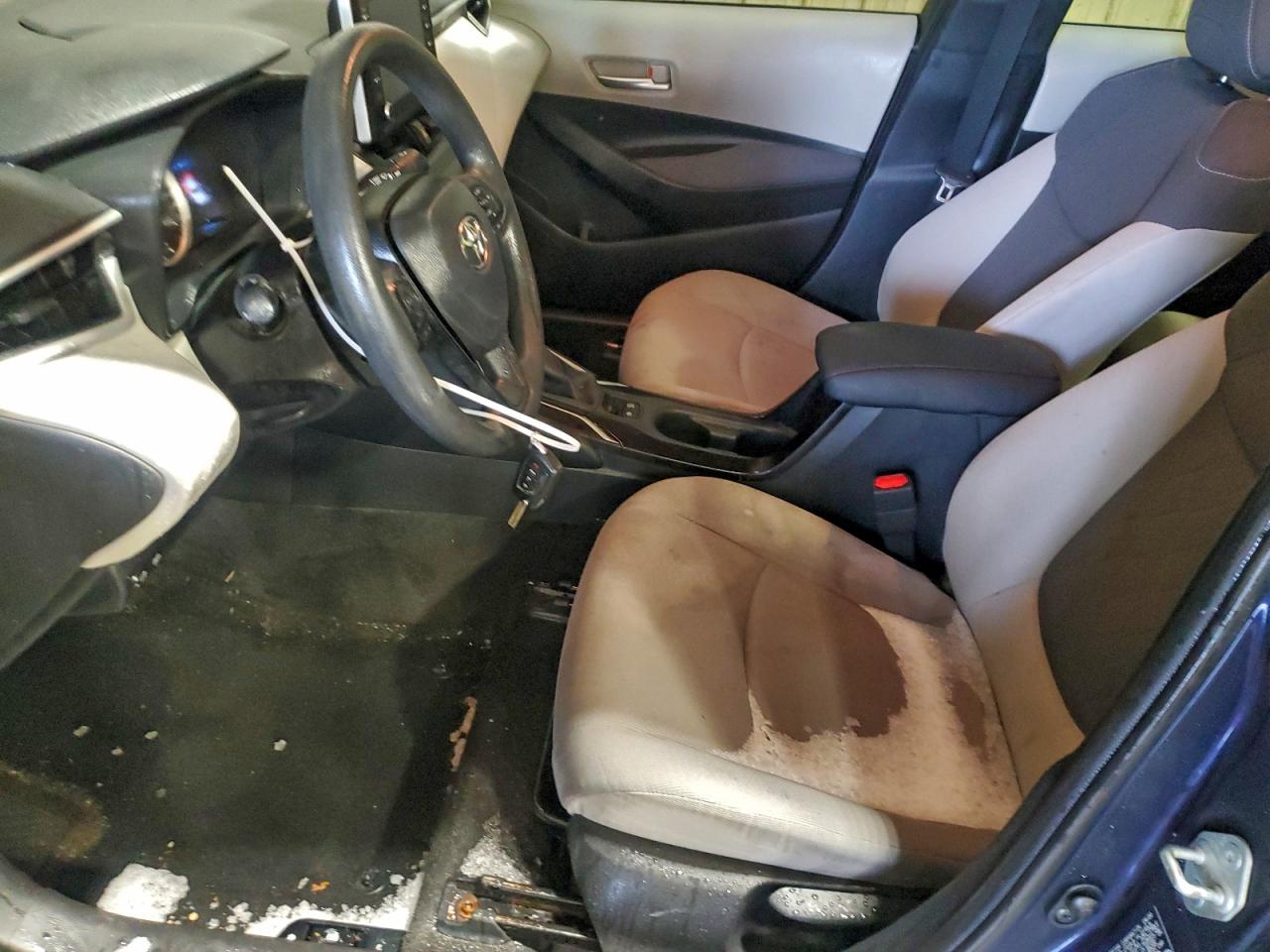 2021 TOYOTA COROLLA LE photo 7
