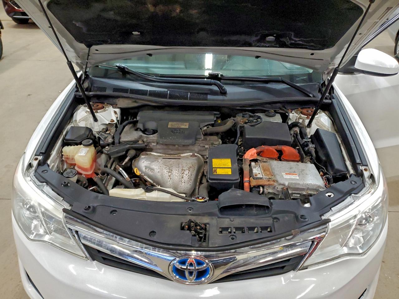 2014 TOYOTA CAMRY HYBRID photo 11