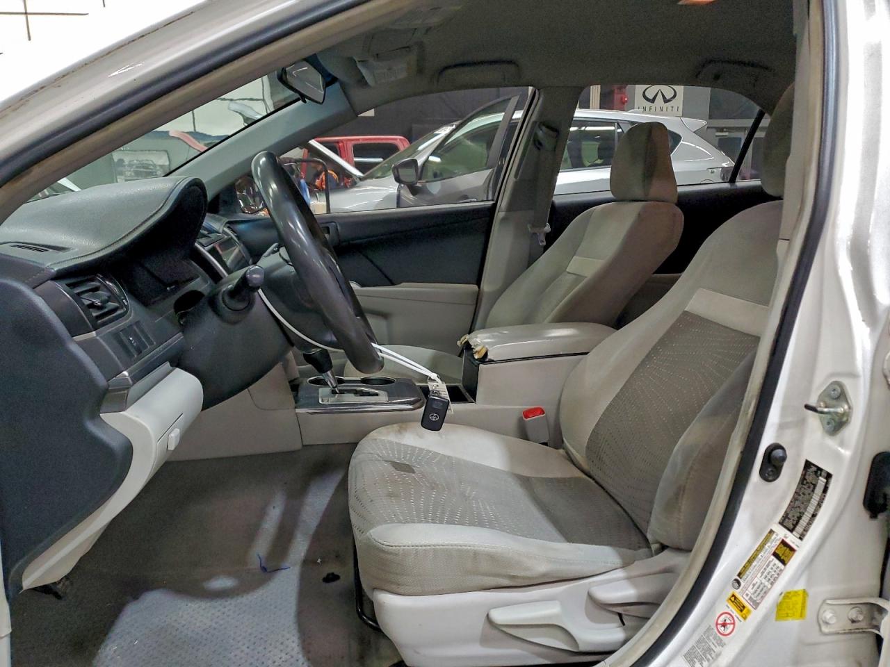 2014 TOYOTA CAMRY HYBRID photo 7