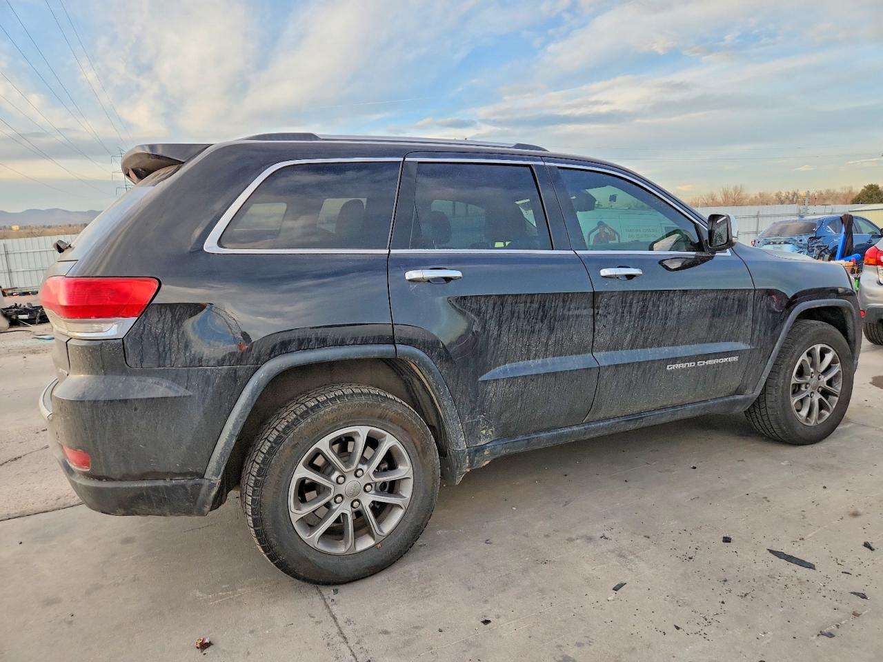 2015 JEEP GRAND CHEROKEE LIMITED photo 3