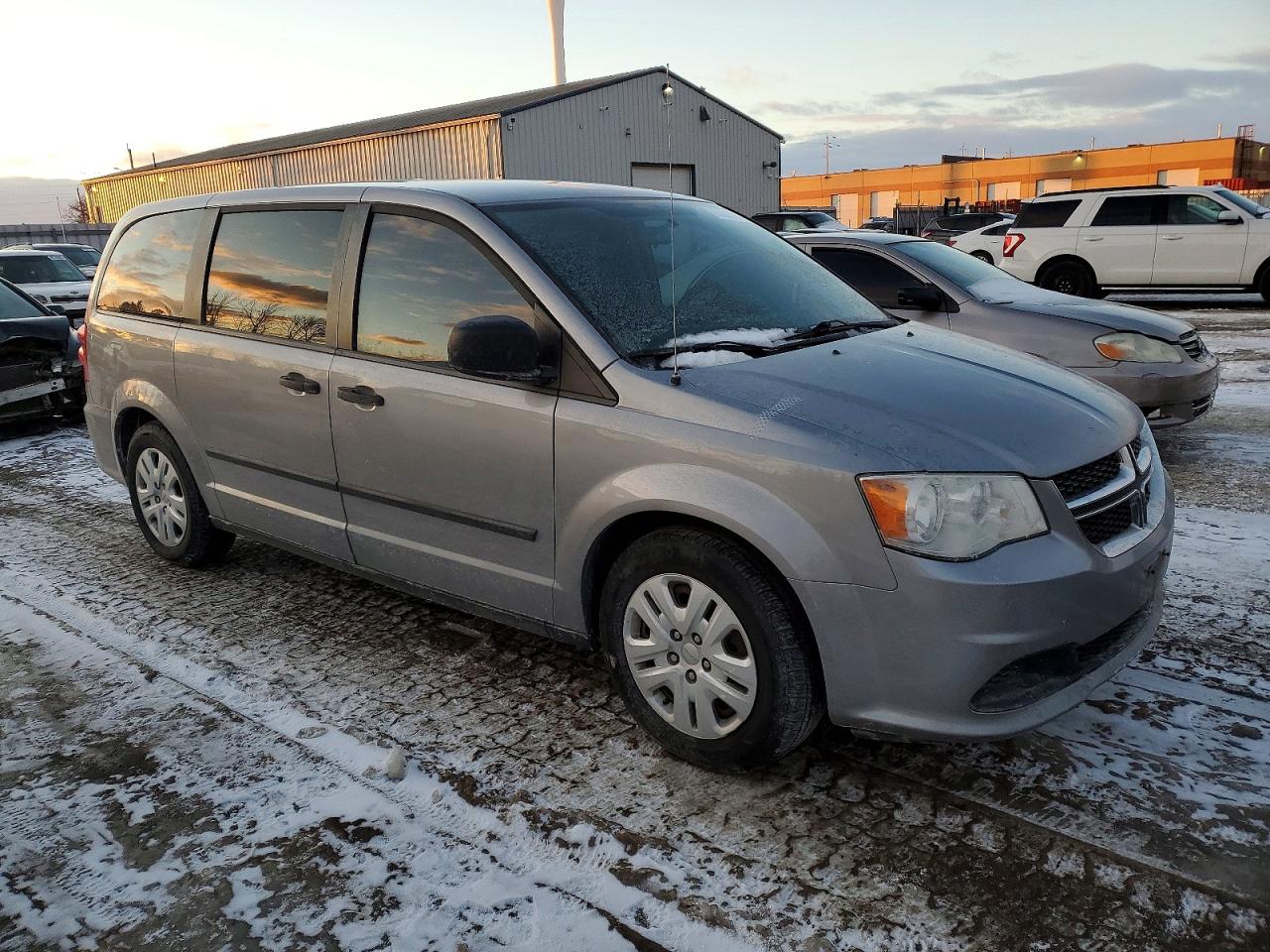 2015 DODGE GRAND CARAVAN SE photo 4