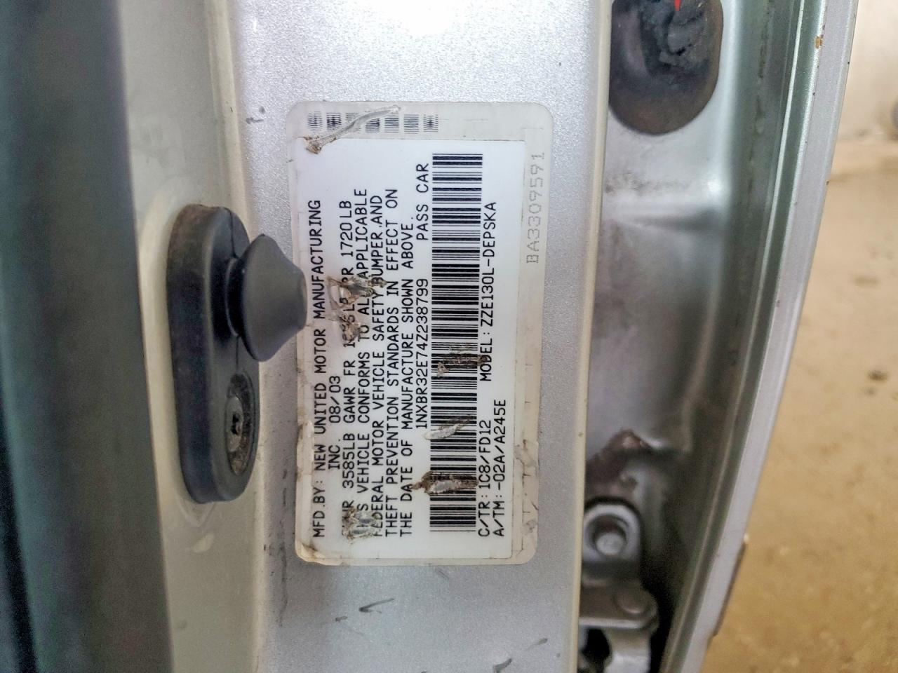 2004 TOYOTA COROLLA S photo 23