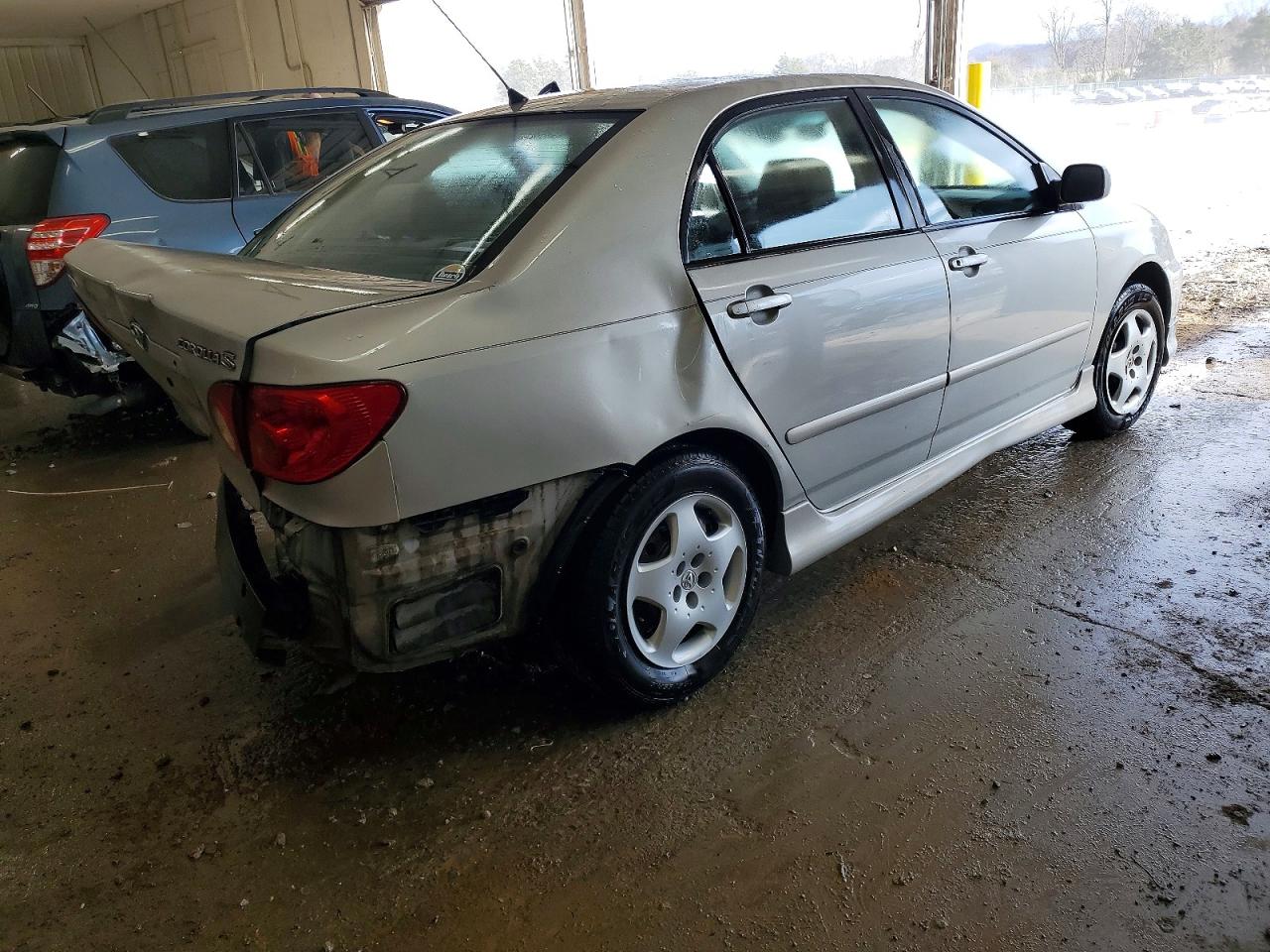 2004 TOYOTA COROLLA S photo 5
