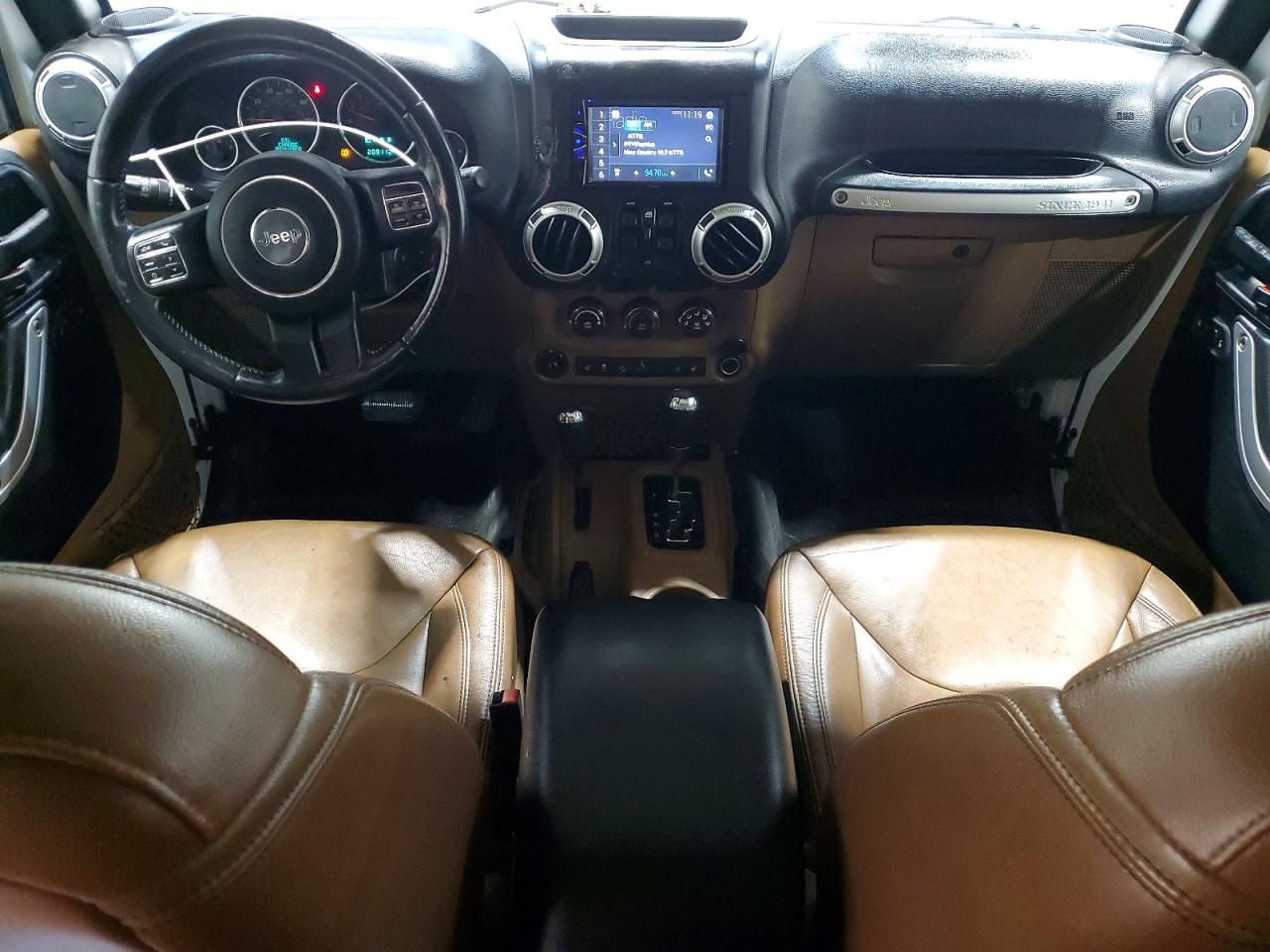 2016 JEEP WRANGLER UNLIMITED SAHARA photo 8