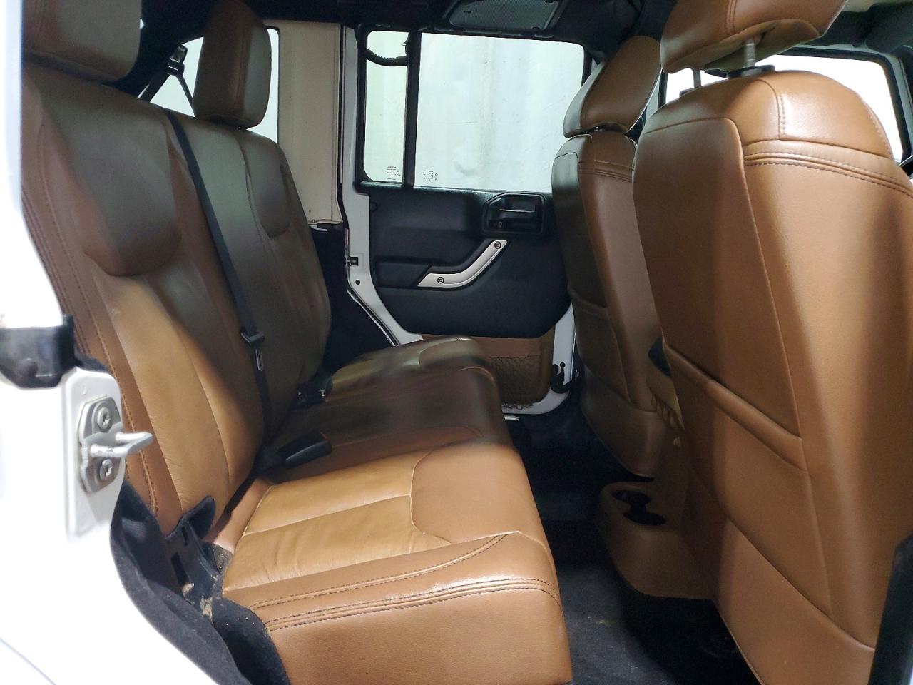 2016 JEEP WRANGLER UNLIMITED SAHARA photo 11