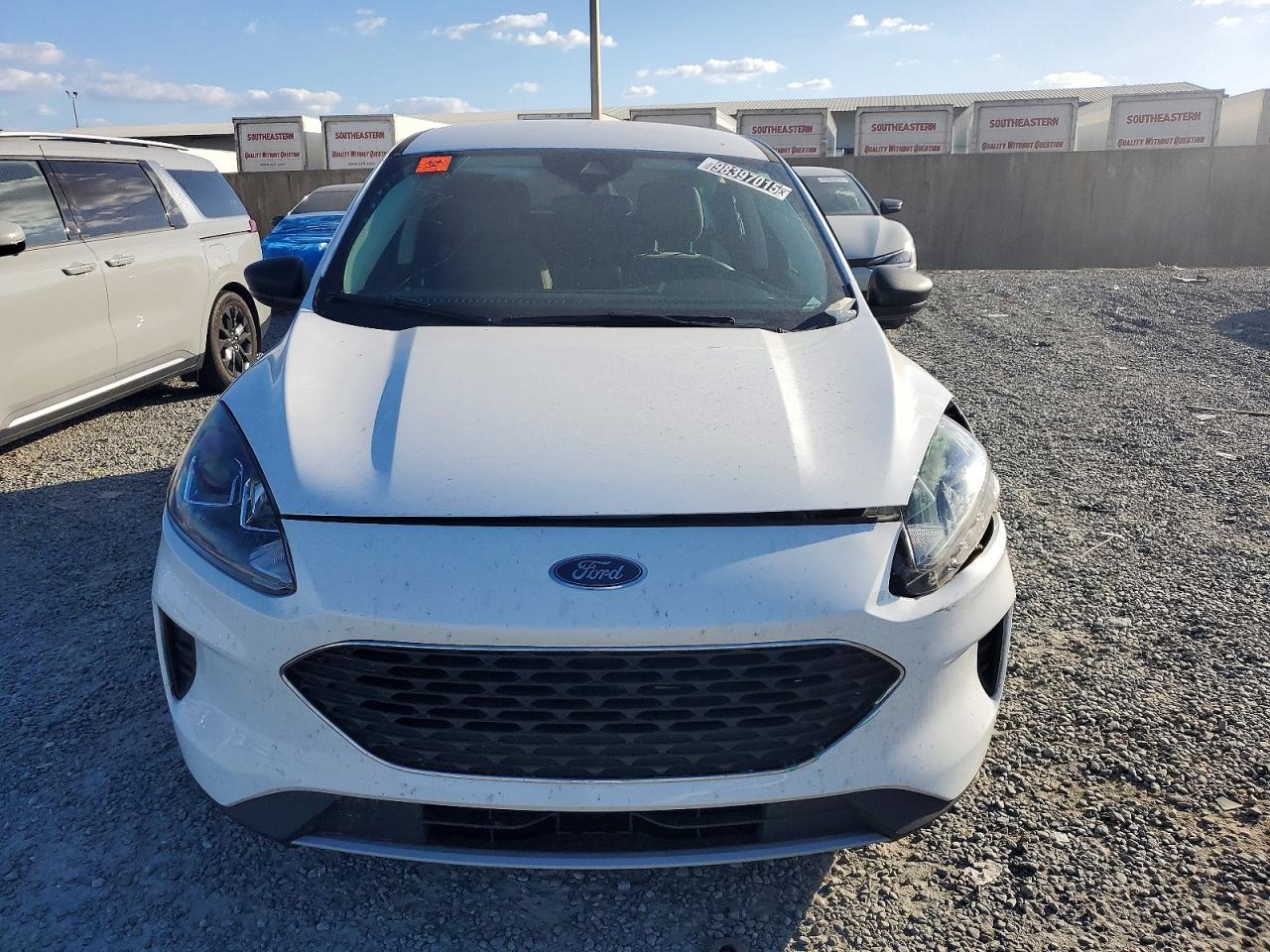2022 FORD ESCAPE SE photo 5