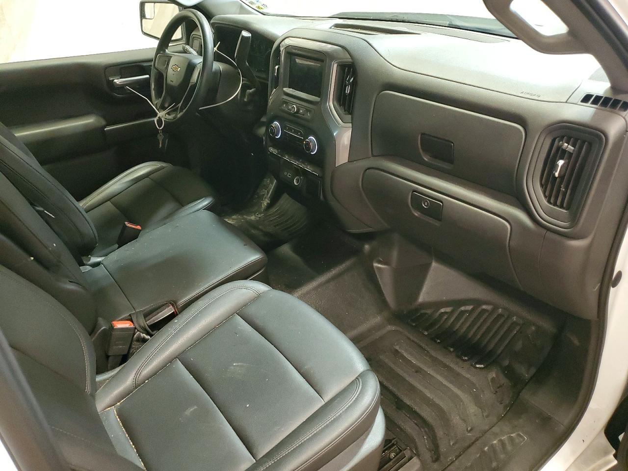2023 CHEVROLET SILVERADO C1500 photo 8
