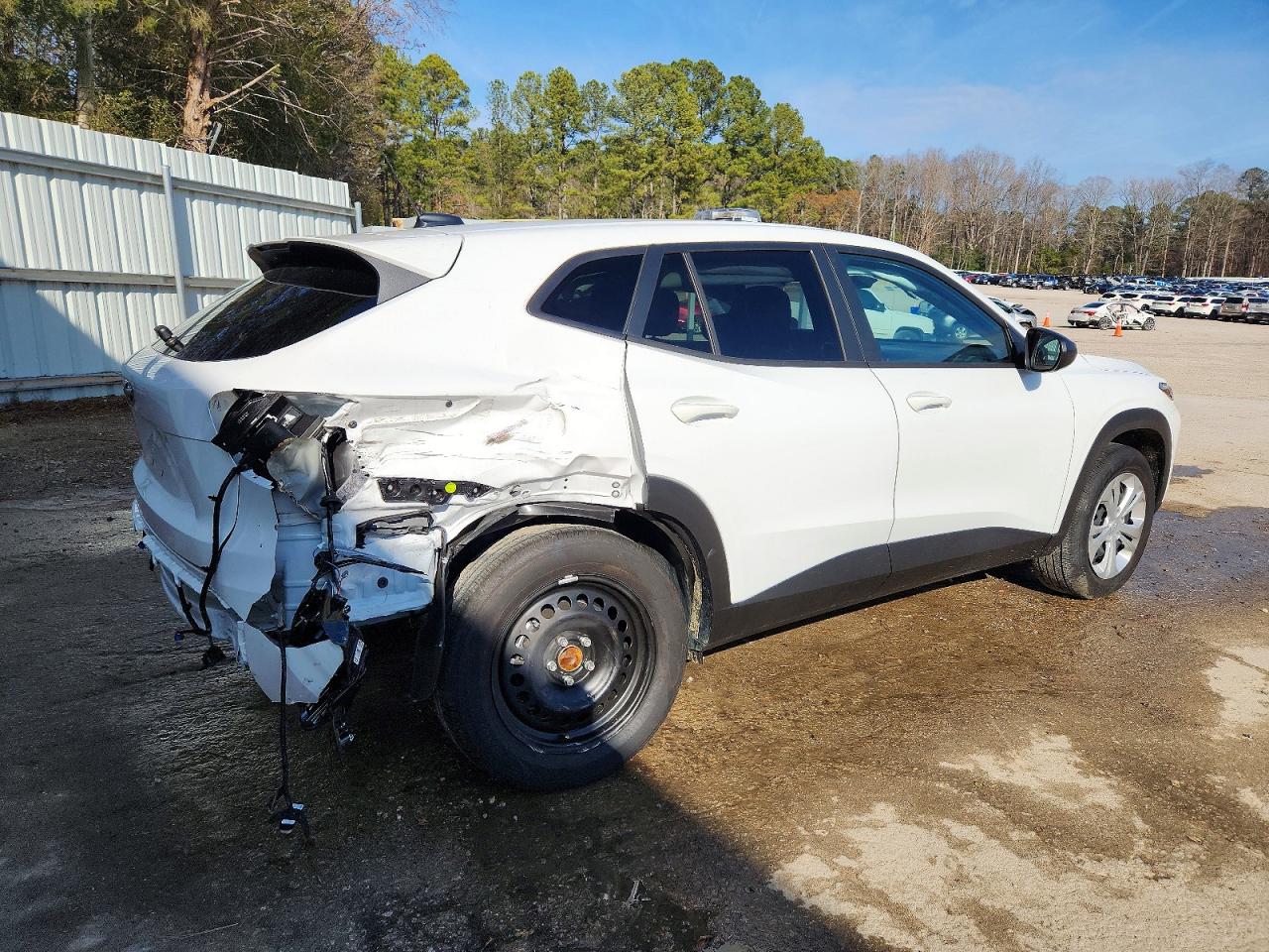 2025 CHEVROLET TRAX LS photo 3