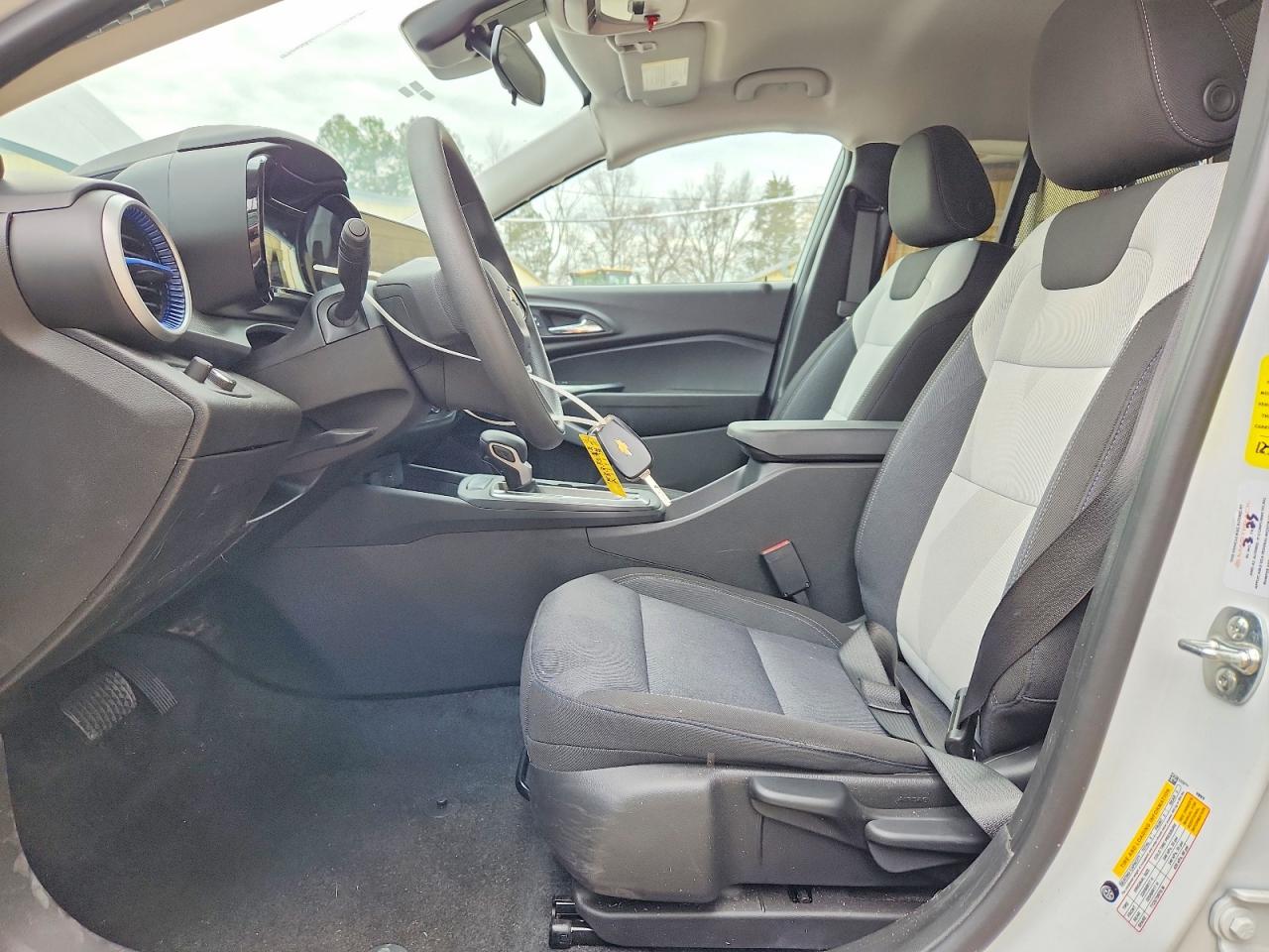 2025 CHEVROLET TRAX LS photo 7