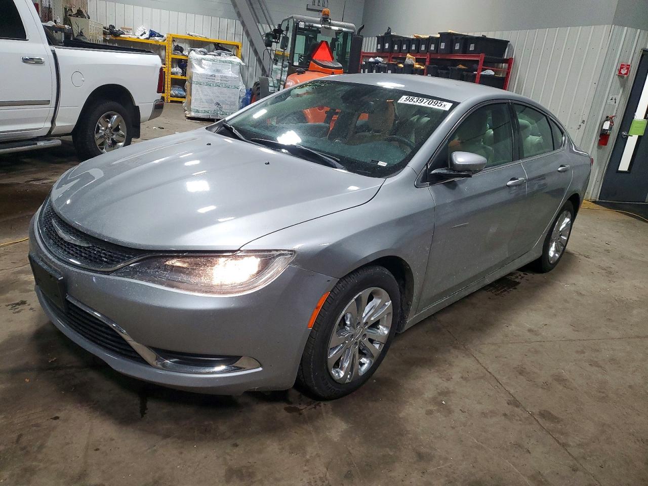 2016 CHRYSLER 200