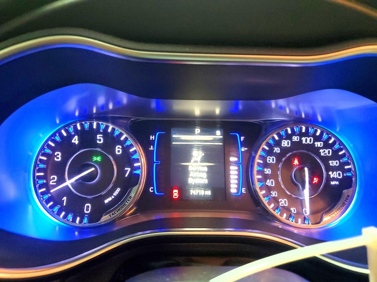 2016 CHRYSLER 200 LIMITED photo 9