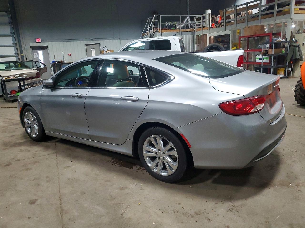 2016 CHRYSLER 200 LIMITED photo 2