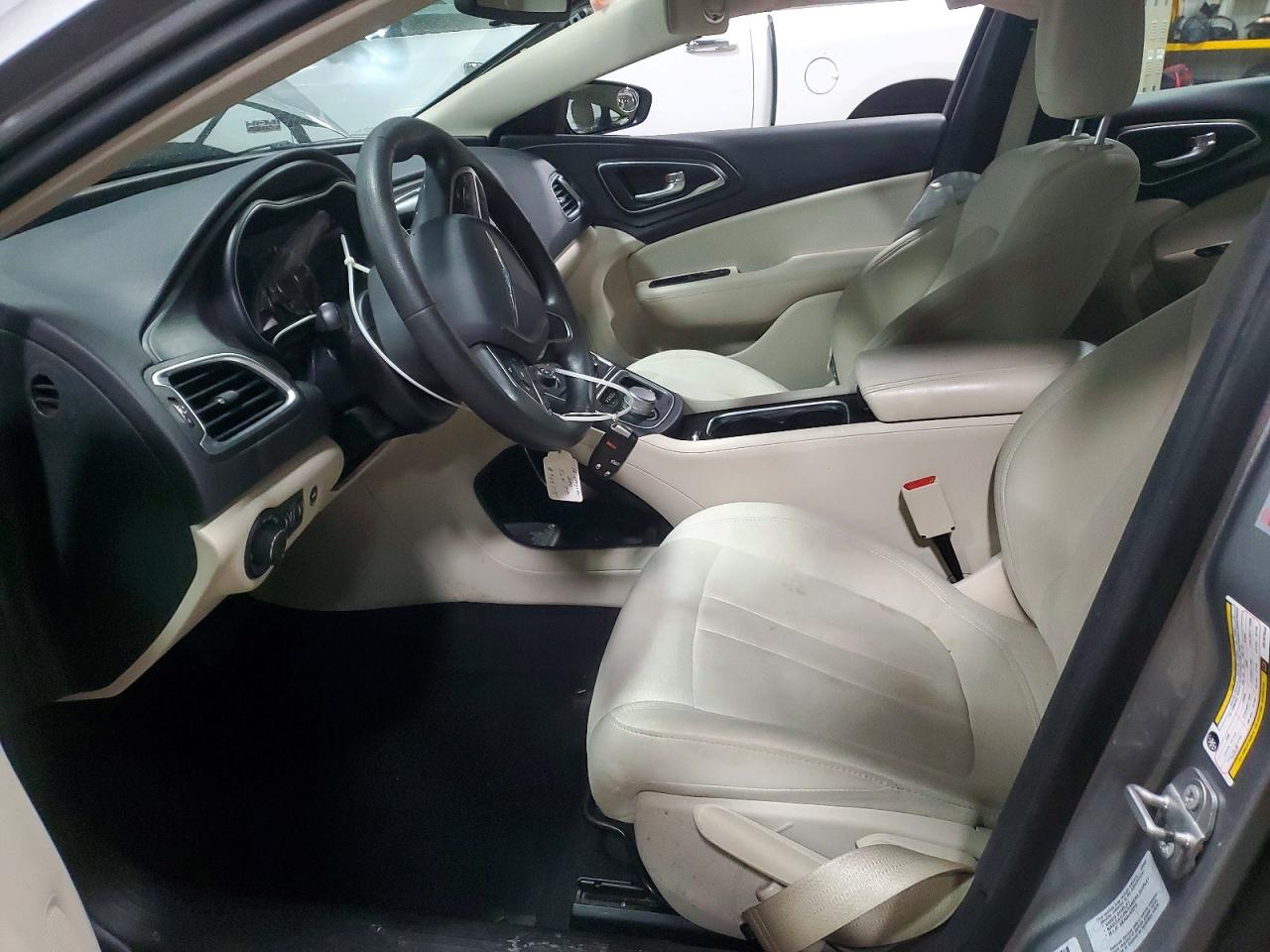 2016 CHRYSLER 200 LIMITED photo 7