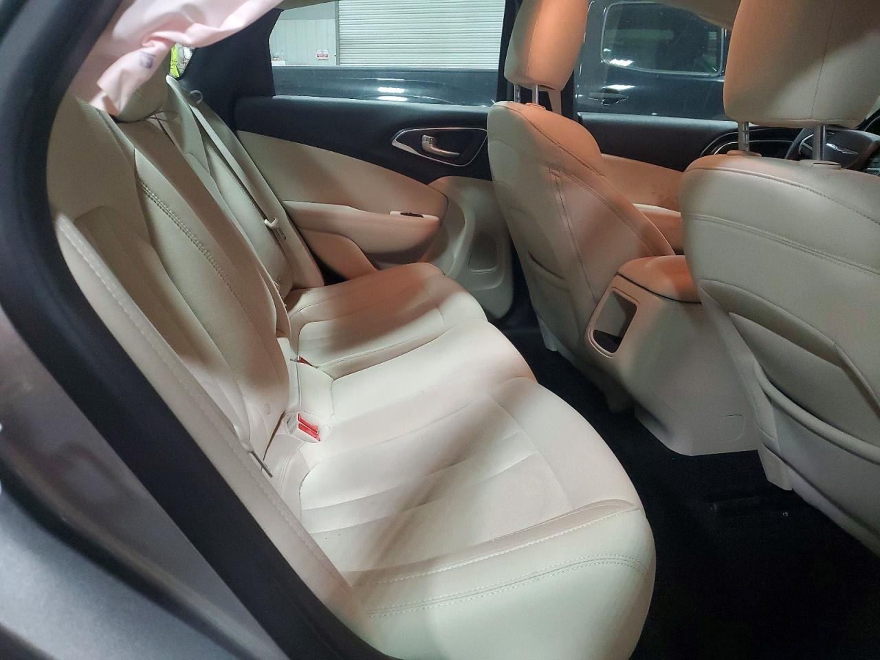 2016 CHRYSLER 200 LIMITED photo 10